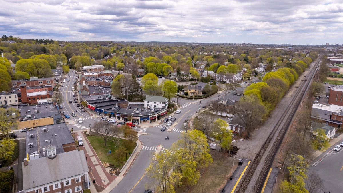 Car Service from Boston Logan Airport to Belmont MA – Private Rides You Can Rely On