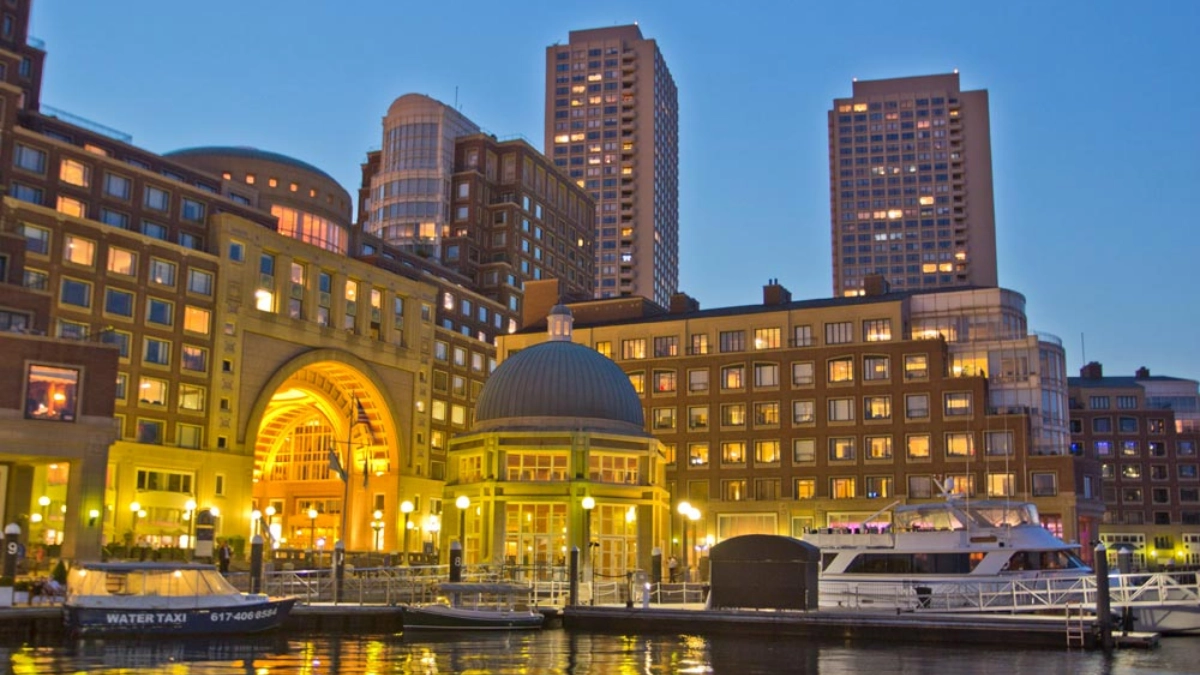 Private car transfer to Boston Harbor Hotel from Logan Airport