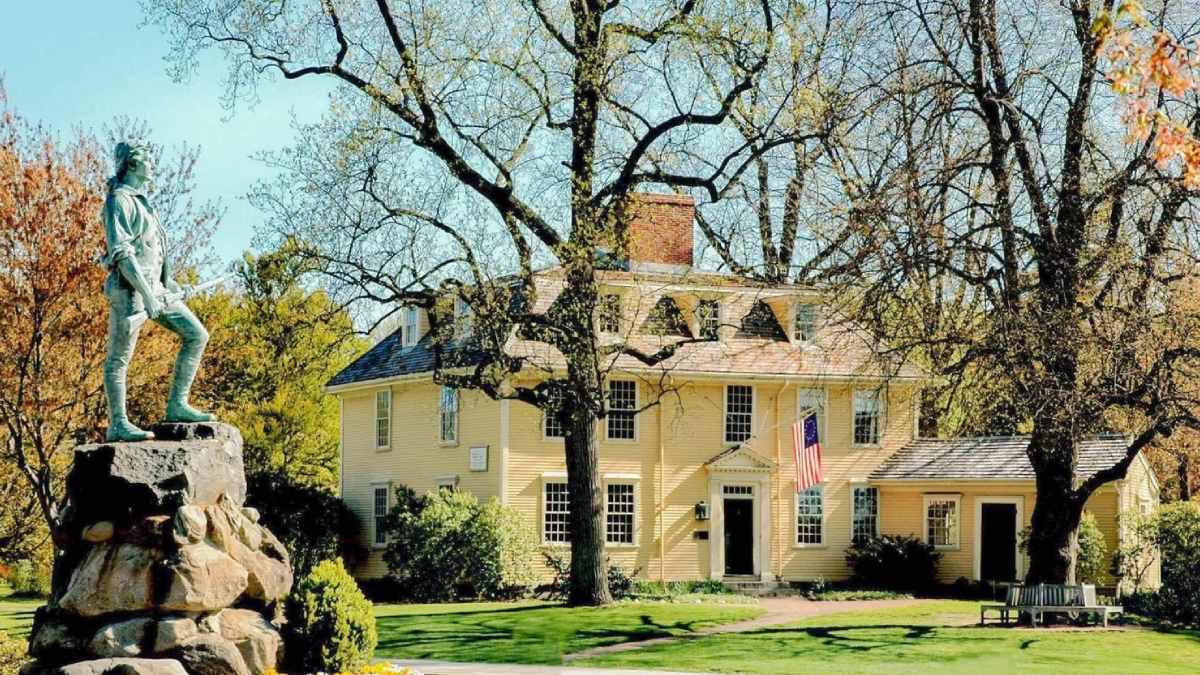 Premium Car Service Lexington MA for Airport & Local Travel
